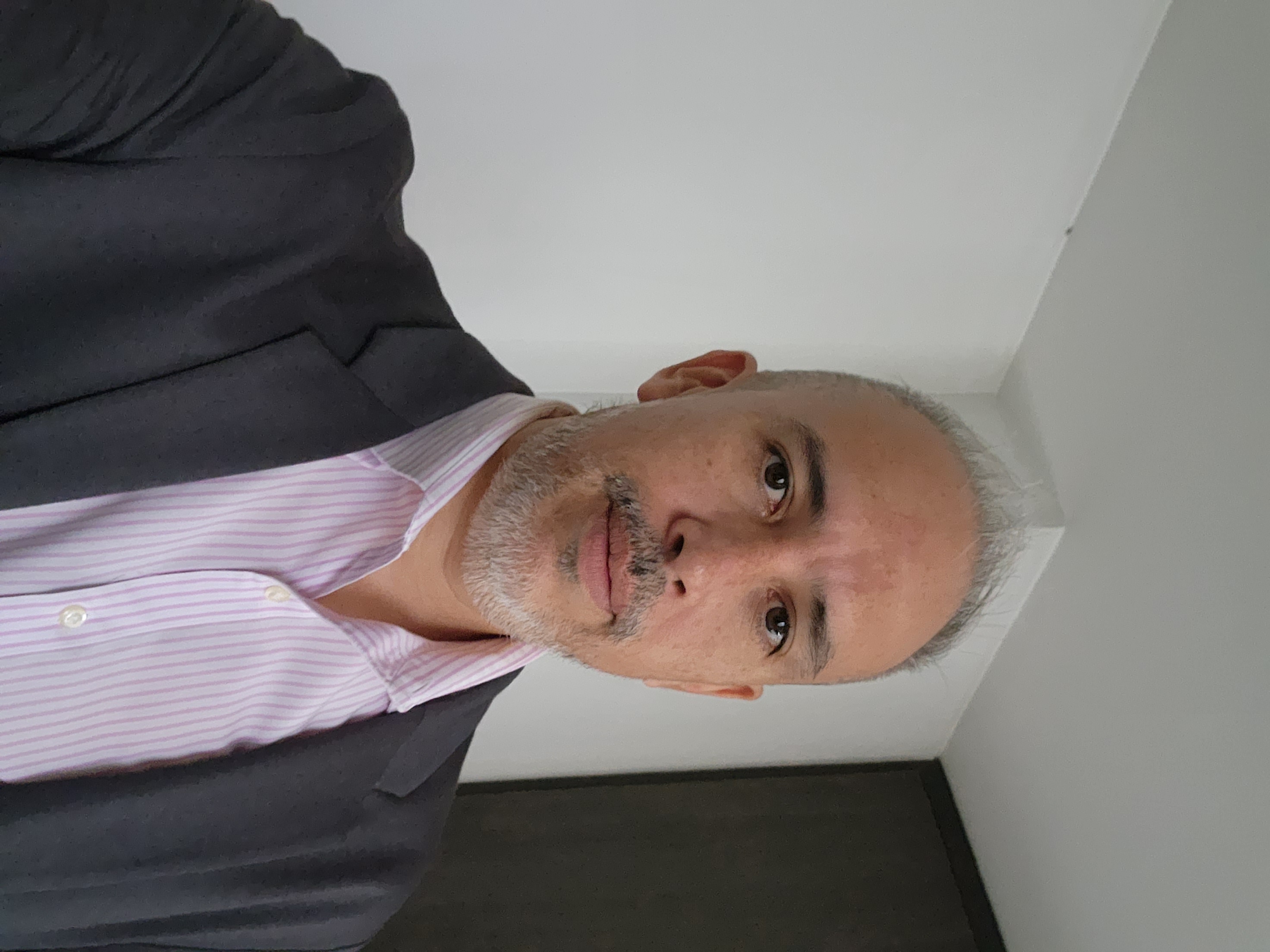 Dr. Francisco Zambrano